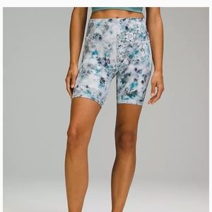 Lululemon align short!